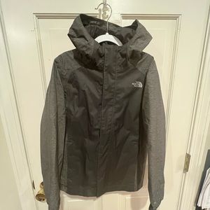 The North Face boys size M 10/12